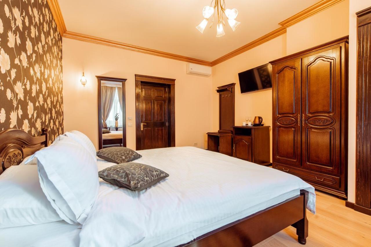 Vila Genia Câmpulung Moldovenesc Extérieur photo